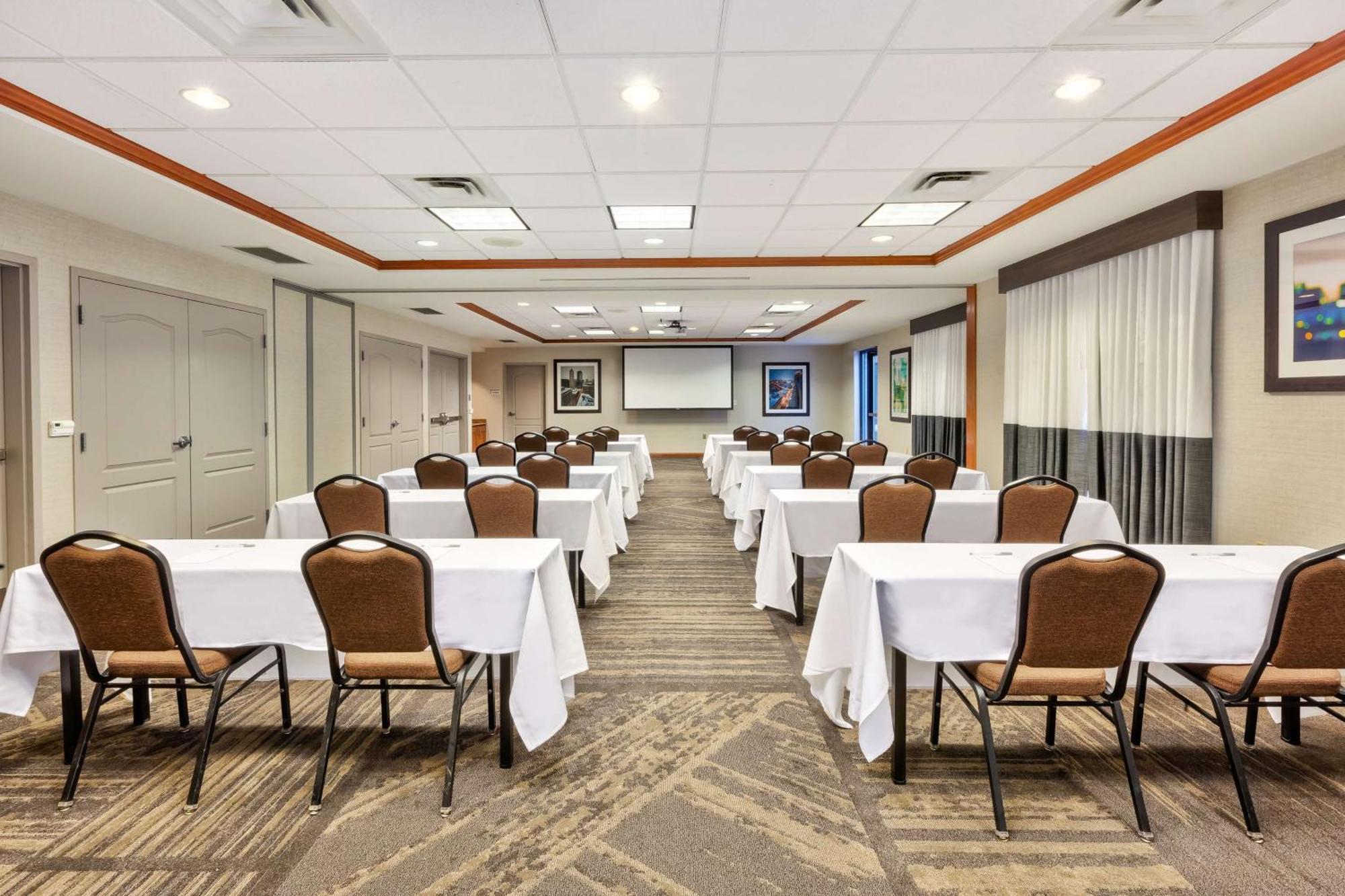 Hilton Garden Inn Minneapolis Maple Grove Dış mekan fotoğraf