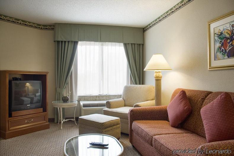 Hilton Garden Inn Minneapolis Maple Grove Dış mekan fotoğraf